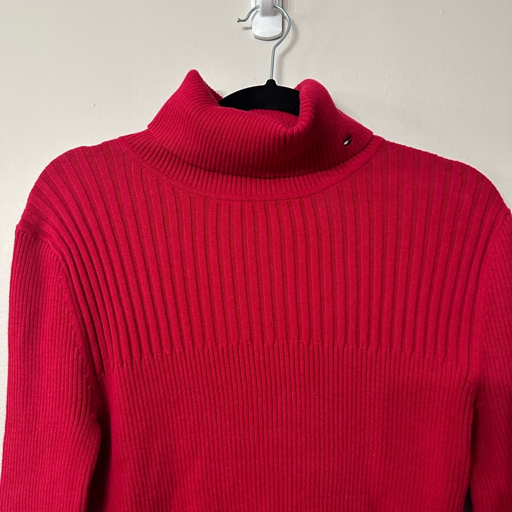 Tommy Hilfiger Turtleneck Long Sleeve Red Ribbed Sweater Size Large GUC - Picture 3 of 8